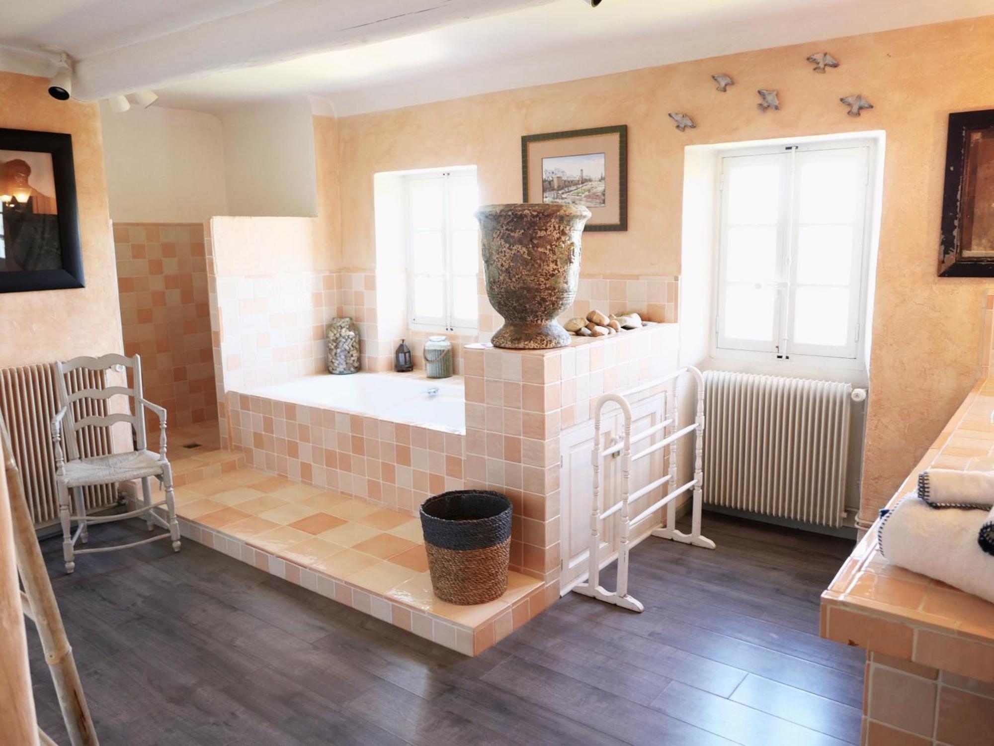 Typical Provencal Farm House Close To L'Isle Sur La Sorgue - 12 Persons カヴァイヨン エクステリア 写真